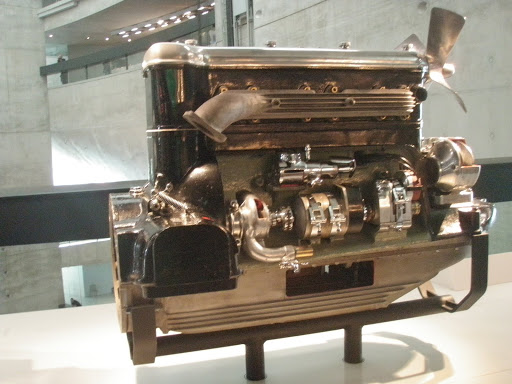 mercedes museum stuttgart